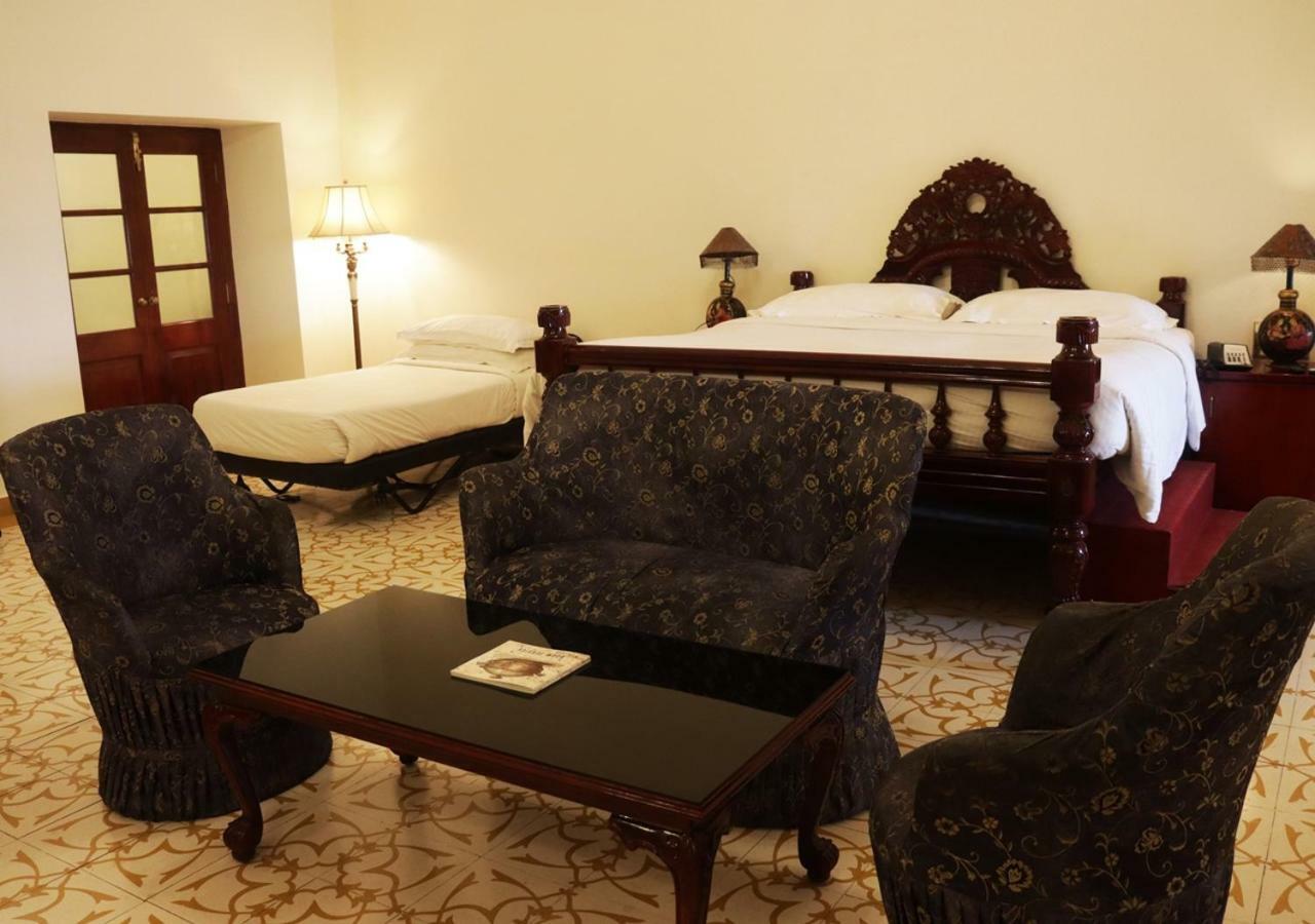 Hotel Maharaja Ganga Mahal Bikaner Esterno foto