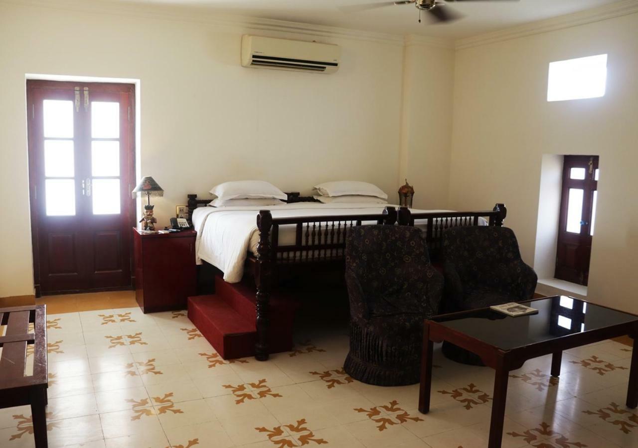 Hotel Maharaja Ganga Mahal Bikaner Esterno foto
